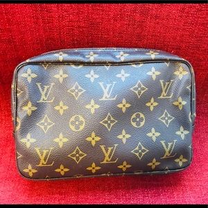 Louis Vuitton Monogram Trousse Toilette 23